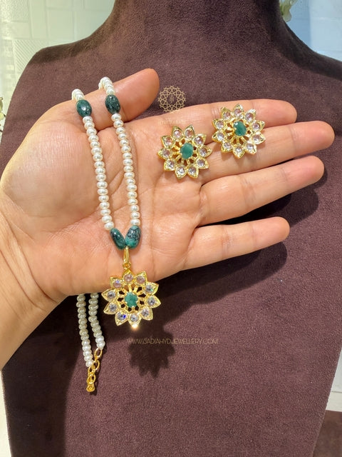 Naimal Real Emerald Real Pearl  Pendant Set