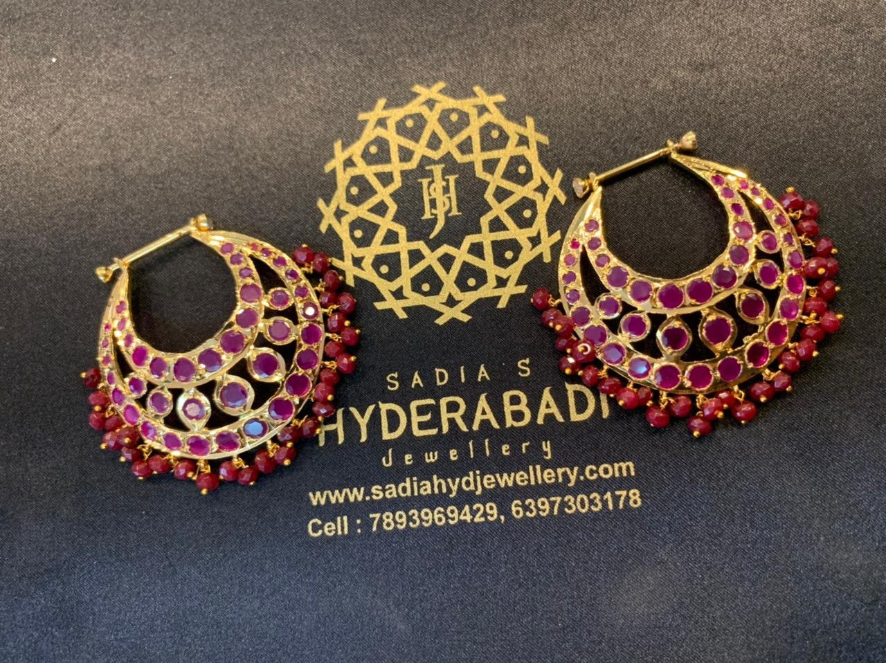 Obaida Red Chandbali