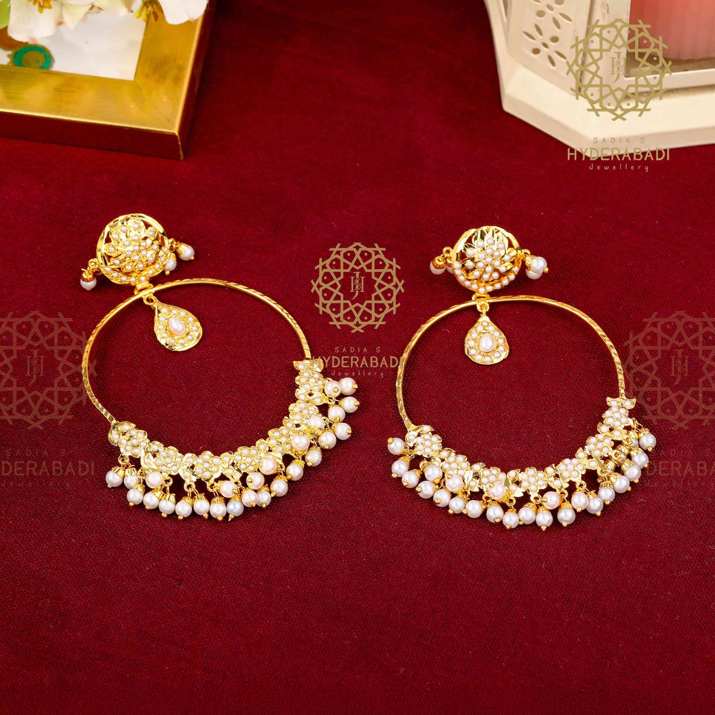 Parveen White Chandbali