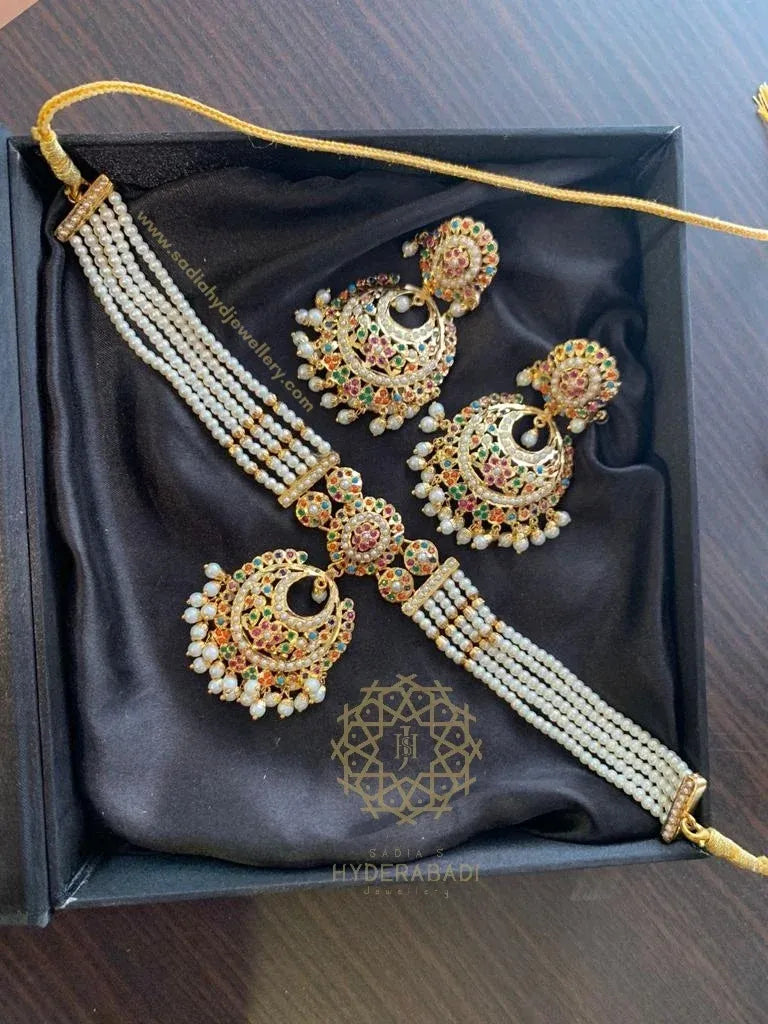 Asfiya Multicolor Guluband with Matching Earrings