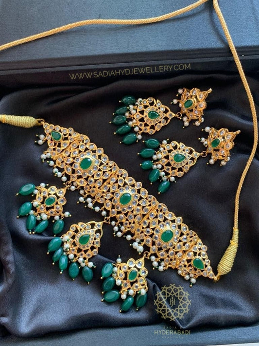 Shagufta Green Choker Set