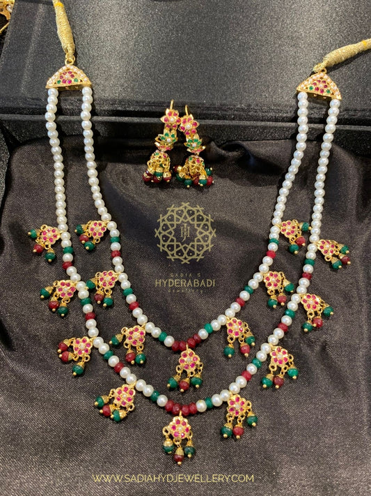 Sahila Red Green Layer Necklace Set