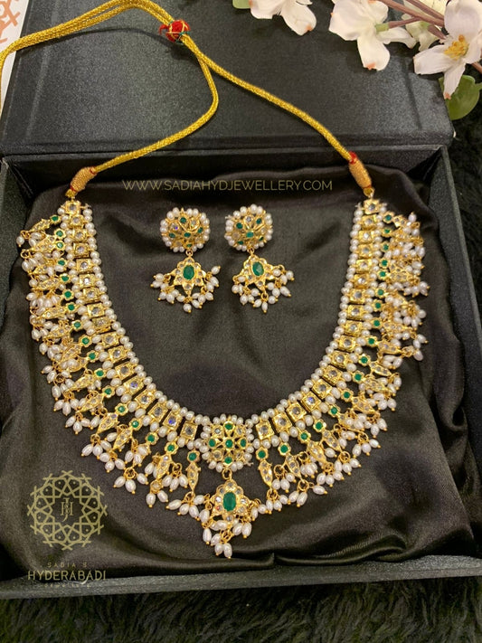 Safwah Real Pearl Green White Necklace Set