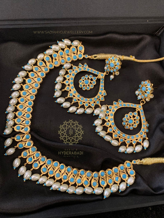 Shafia Firoza White Necklace Set