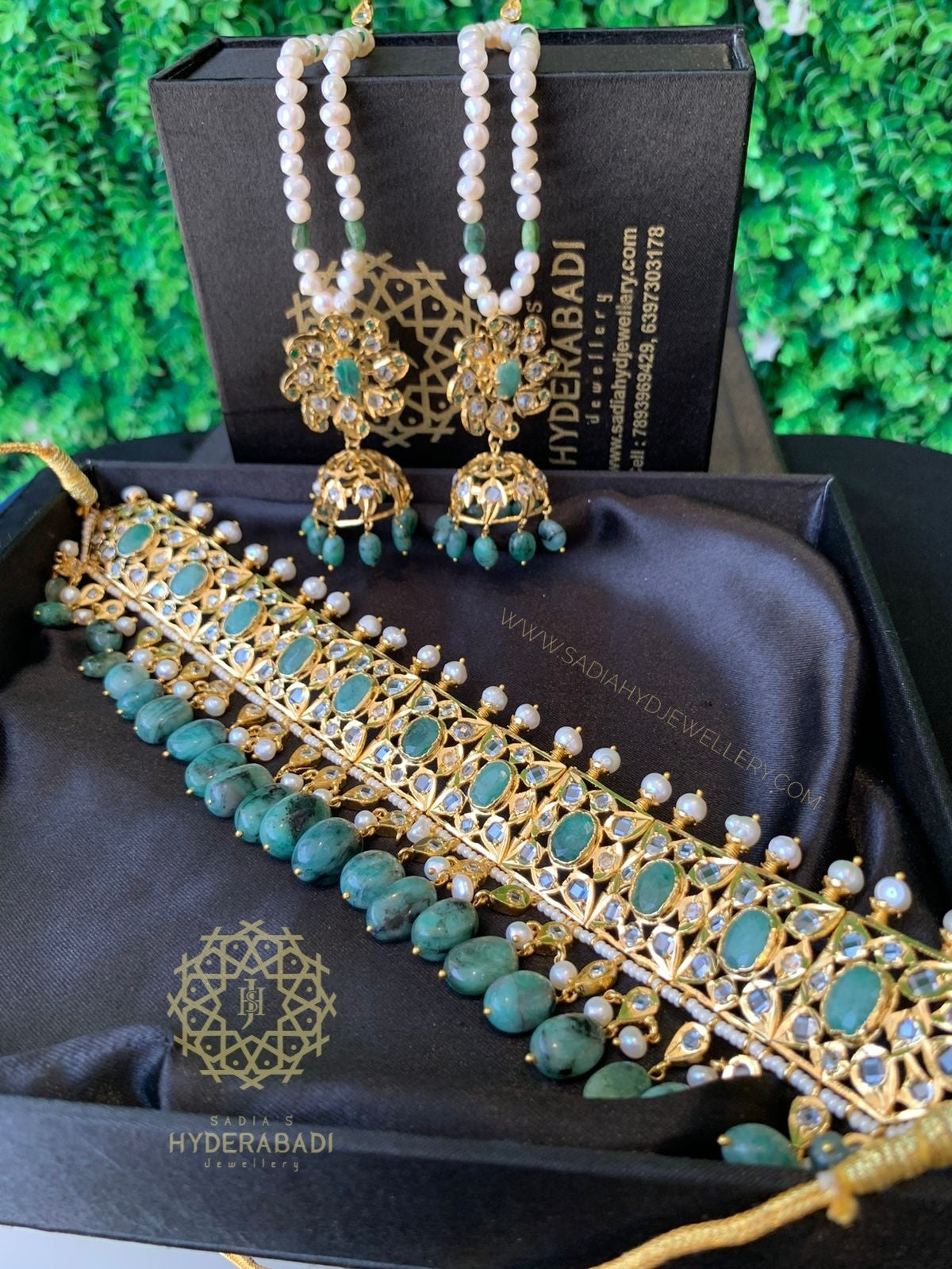 Tabassum Real Emerald Real Pearl Choker Set