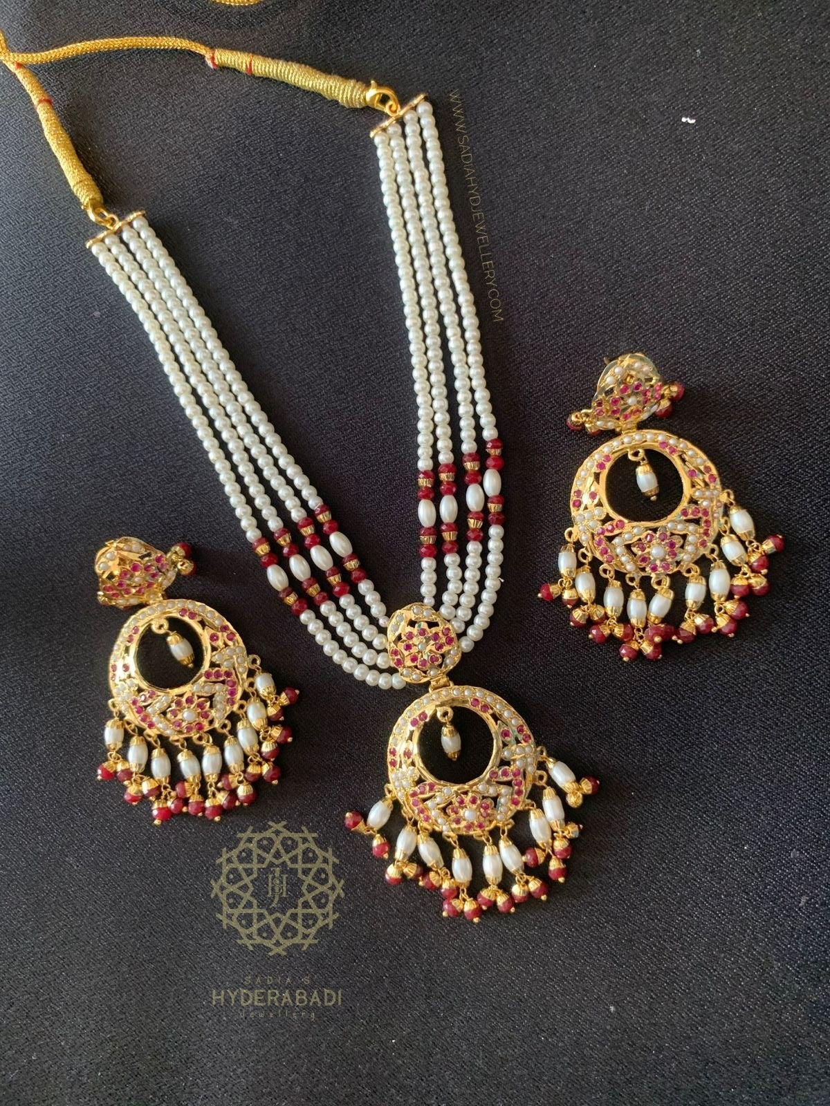 Tasleema Red White Necklace Set