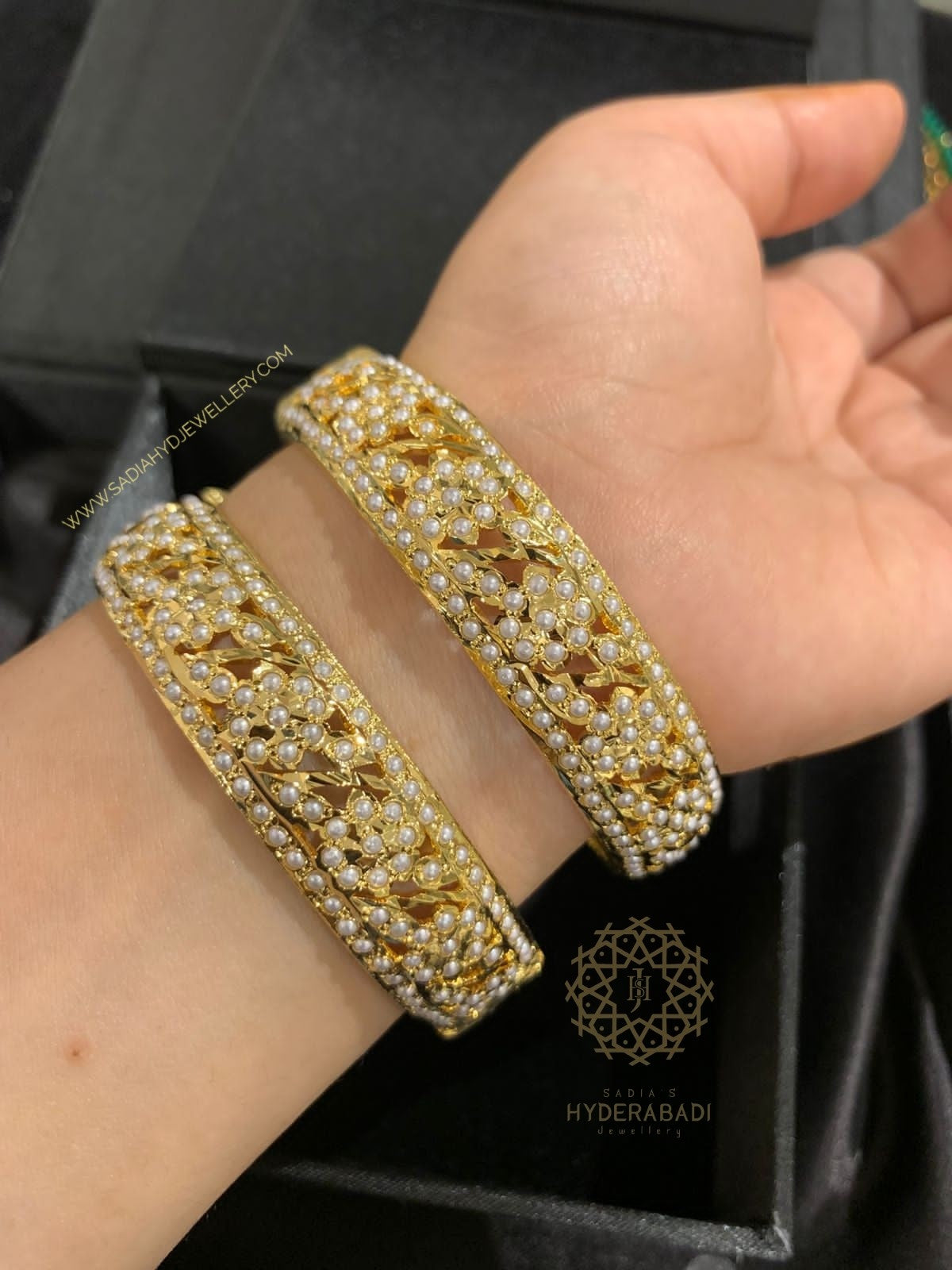 Umaimah White Bangles