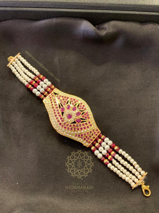 Zabeen Red White Bracelet