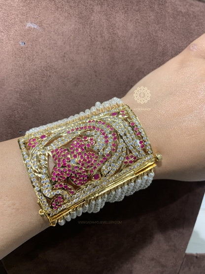 Aneesa Red White Jadau Hathkalai