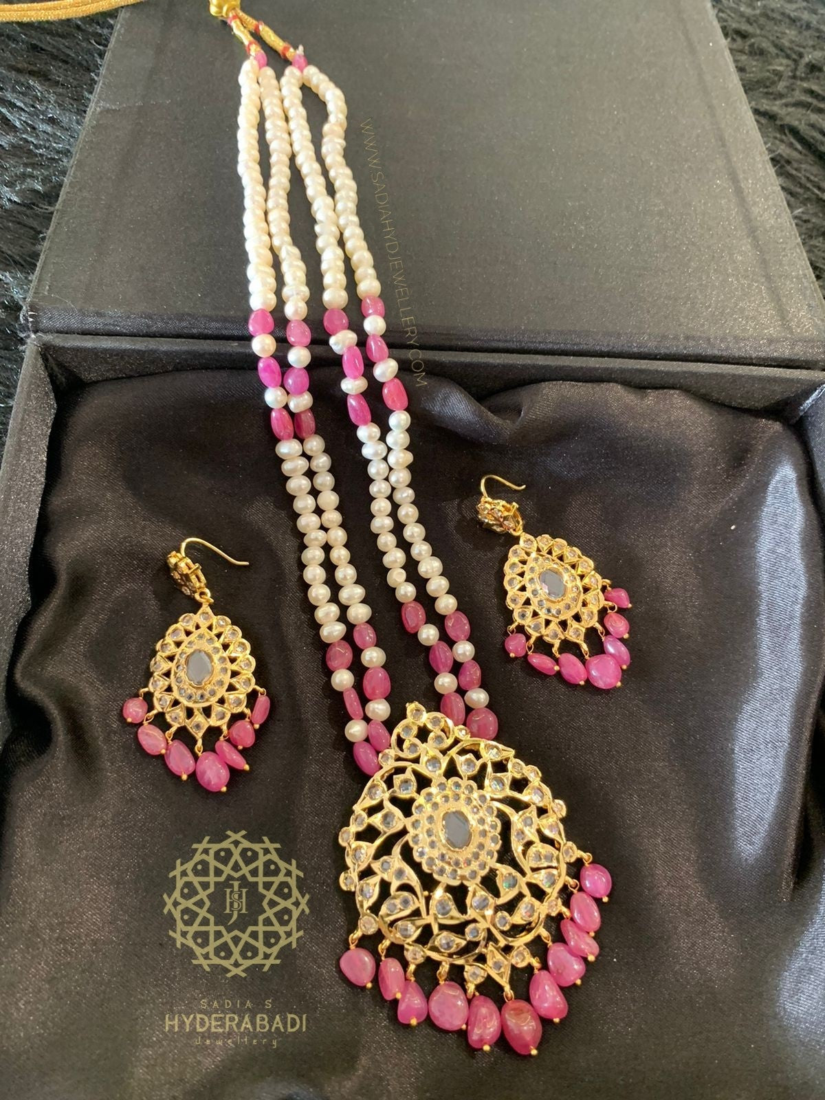 Rehmat Light Real Ruby Pendant Setl