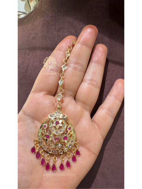 Roshni Red Tika