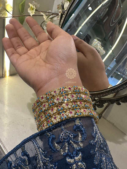 Rua Red Firoza Bangles