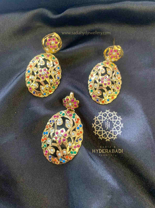 Sabiha Multicolor Jadau Pendant Set
