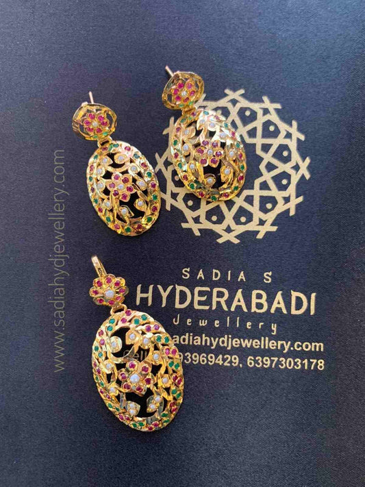 Sabiha Red Green Jadau Pendant Set