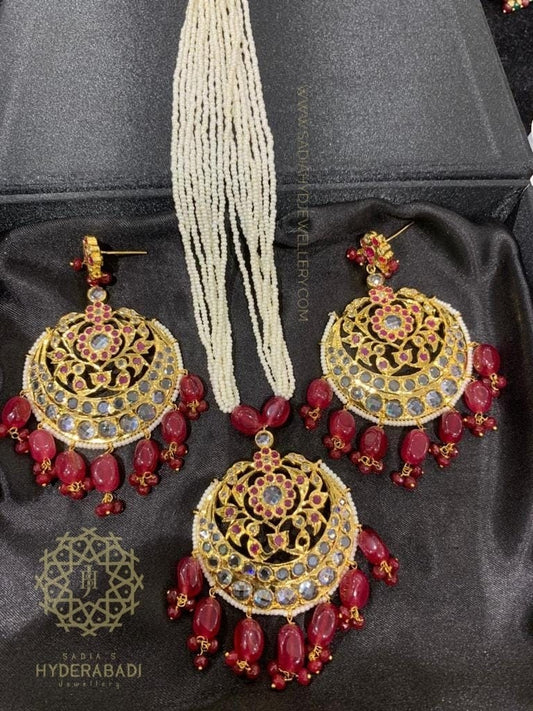 Sabrina Red White Pendant Set