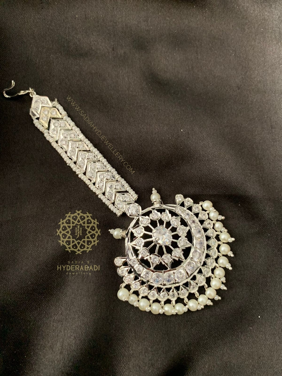Sitwat Silver Plated Tika – Sadiahyderabadi
