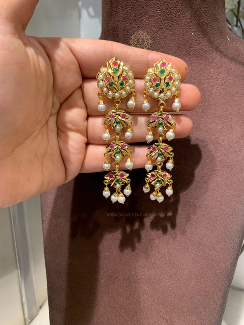 Sonu Red Green Jadau Earring