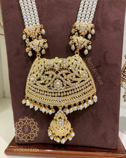Tahira White Rani Haar Set