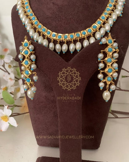 Tanzeela Firoza White Barfi Set