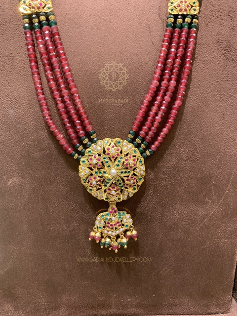 Wania Red Green Rani Haar