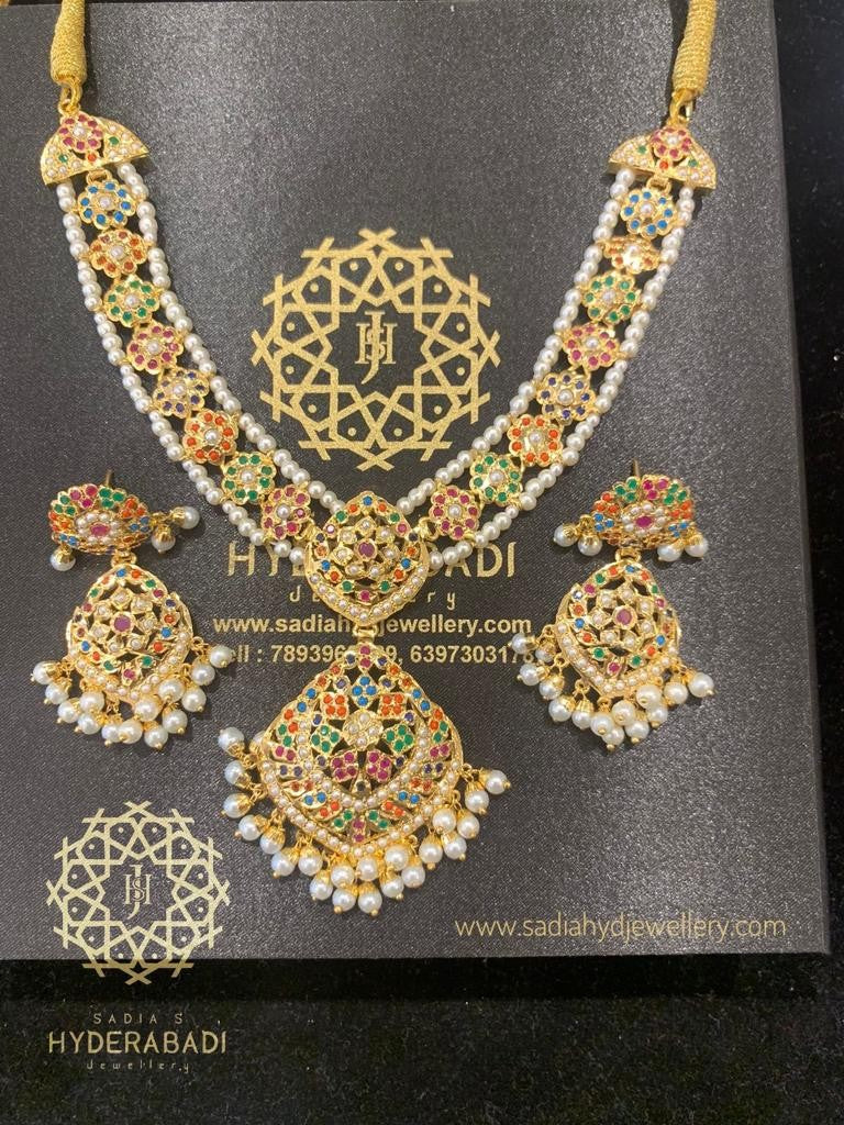 Aaira Jadau Multicolor Necklace Set