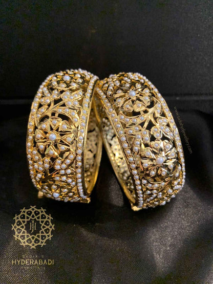 Nusrat White Bangles