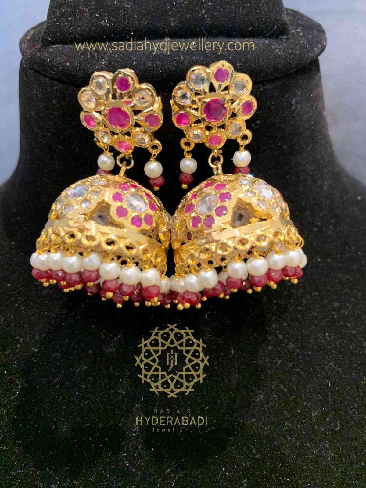 Nafsa Red White Jhumki