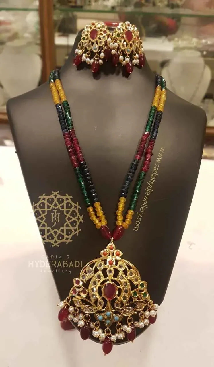 Nabila Multicolored Pendant Set