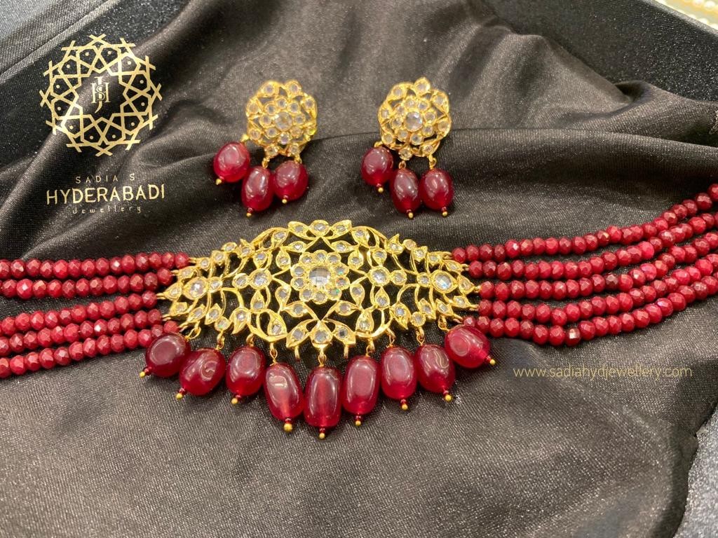 KARATCART Red & Gold-Toned Pearl Beaded Handcrafted Choker Necklace -  Absolutely Desi