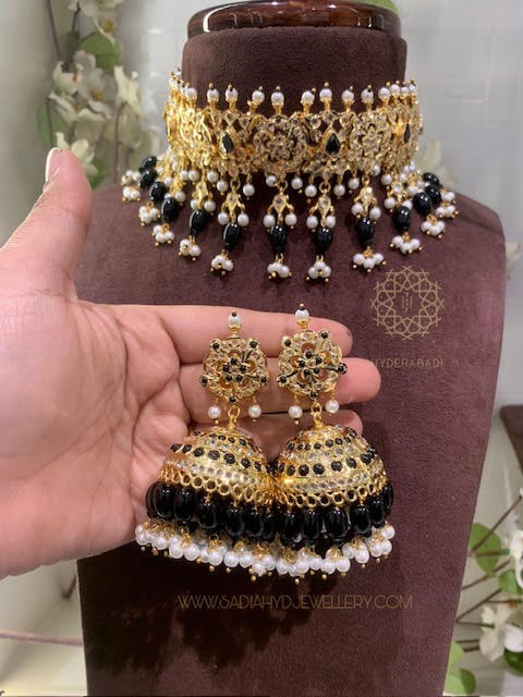 Rajda Black Necklace Set